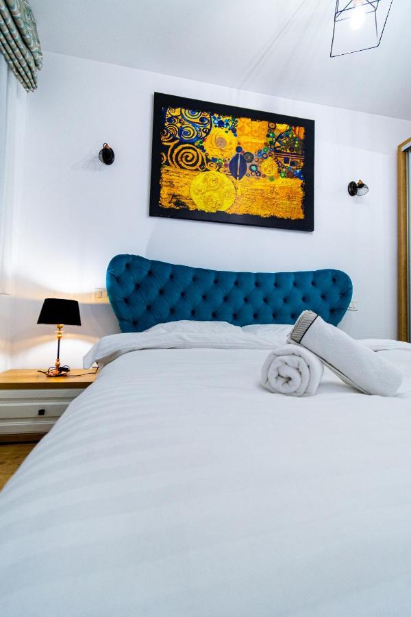Appartamento Lighthouse Central Apt With Unique Views Of The Fortress, Free Parking, 5 Min By Car From The Old Town Braşov Esterno foto