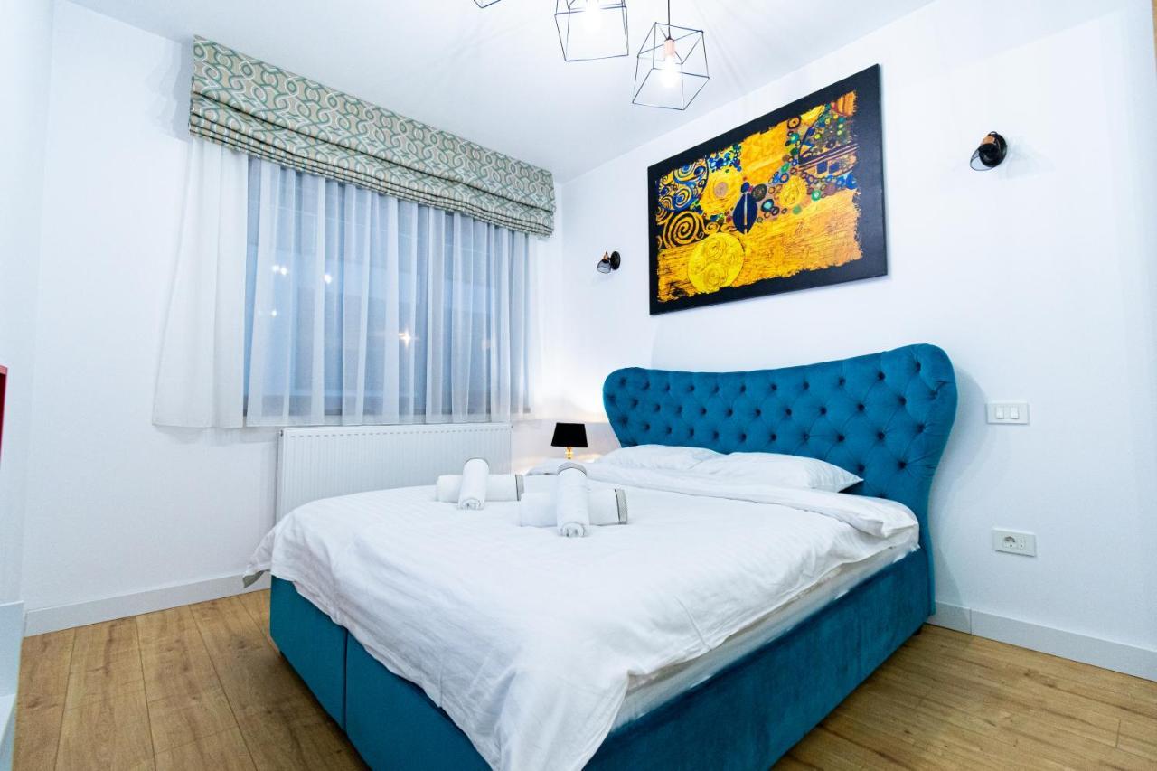 Appartamento Lighthouse Central Apt With Unique Views Of The Fortress, Free Parking, 5 Min By Car From The Old Town Braşov Esterno foto